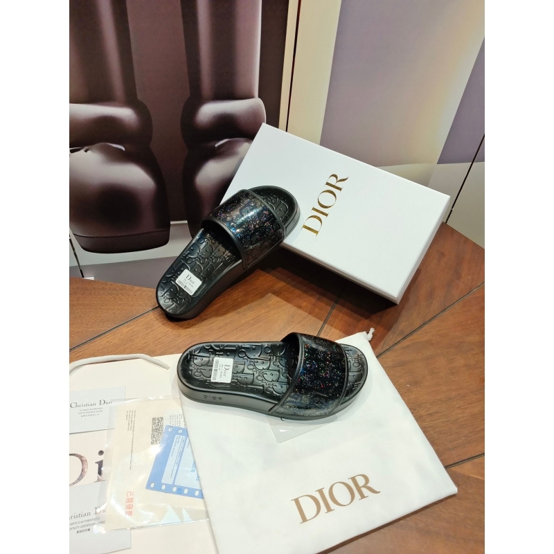 ch**an D*or slippers